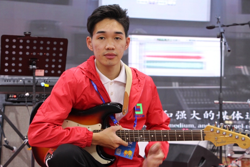 龙健乐队 (1).JPG 龙健乐队 (1).JPG